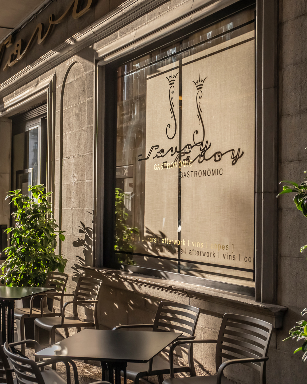 restaurant