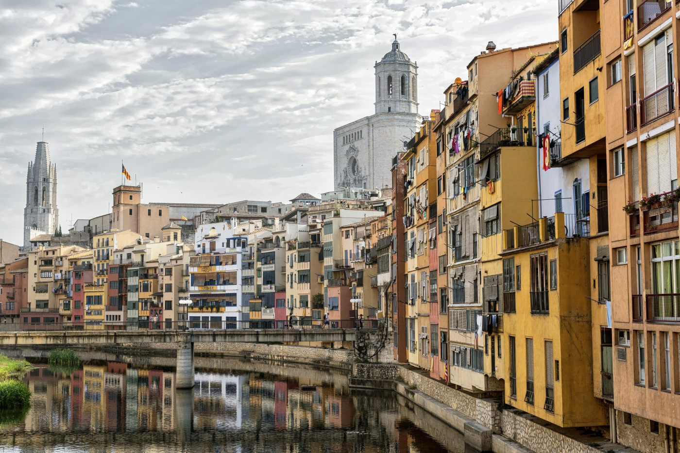 Vivez les Fêtes de Sant Narcís depuis le cœur de Gérone avec l’Hôtel Peninsular