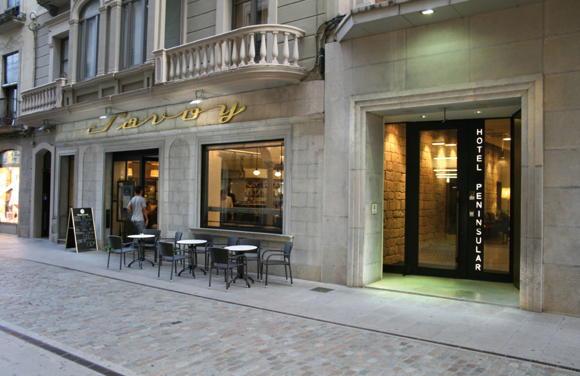 Savoy Café-Restaurant. Fresh-produce cuisine